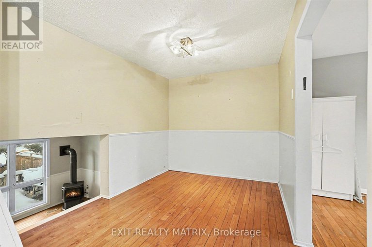 29235232/48-peary-way/katimavik/ottawa/ontario/K2L1Z8_17