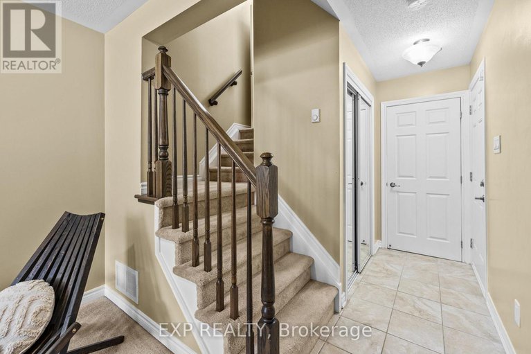 28595126/243-par-la-ville-circle/stittsville-north/ottawa/ontario/K2S0T6_5