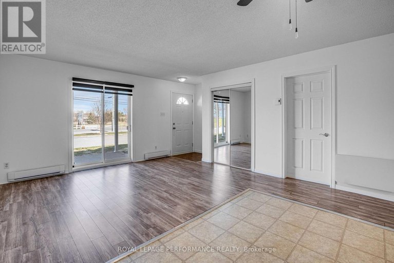 29664690/4-16-pendleton-street/vankleek-hill/champlain/ontario/K0B1R0_9