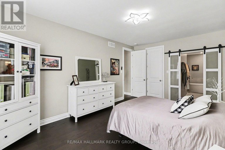 29406518/825-platinum-street/clarencerockland-twp/clarence-rockland/ontario/K4K0J2_24