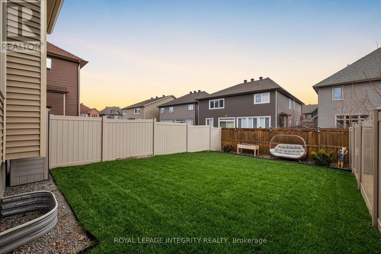 29615069/696-vivera-place/stittsville-north/ottawa/ontario/K2S2N1_36