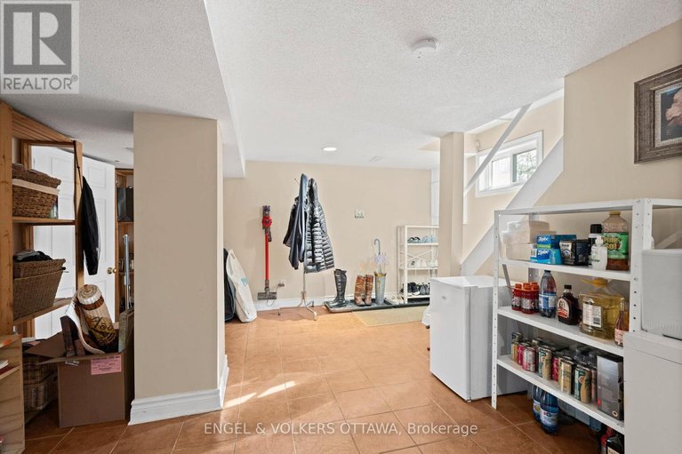 29466007/44-hampton-avenue/ottawa-west/ottawa/ontario/K1Y0N2_28