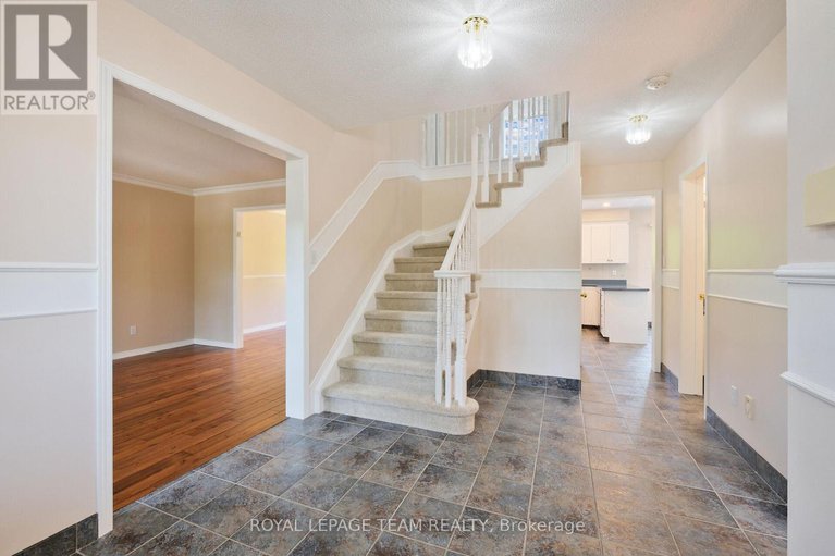 28637623/20-renshaw-avenue/stittsville-central/ottawa/ontario/K2S1G9_6