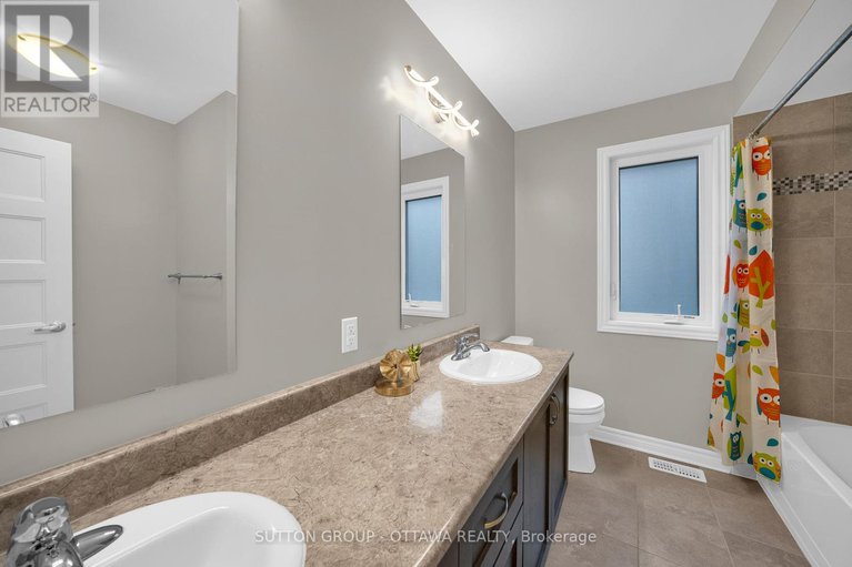 28813100/412-odessa-way/cedargrovefraserdale/ottawa/ontario/K2J5X7_32