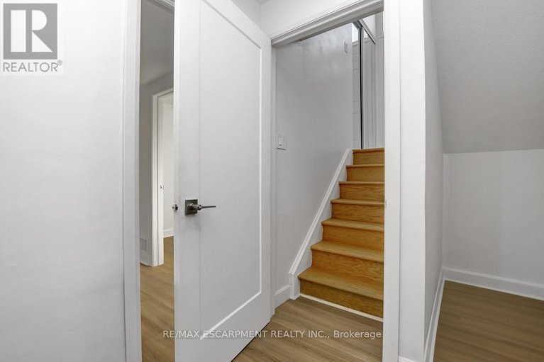 29633937/31-bellfield-street/bayshore/ottawa/ontario/K2B6K7_31