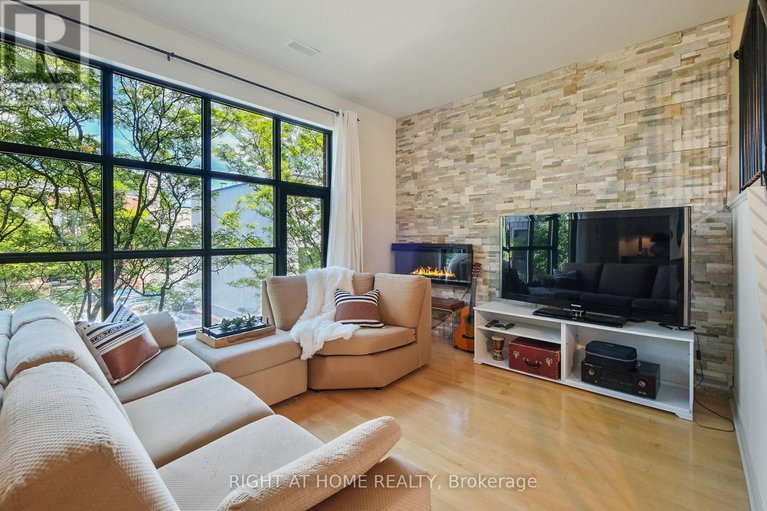 28407268/19-tuscan-private/west-centre-town/ottawa/ontario/K1R1C6_22