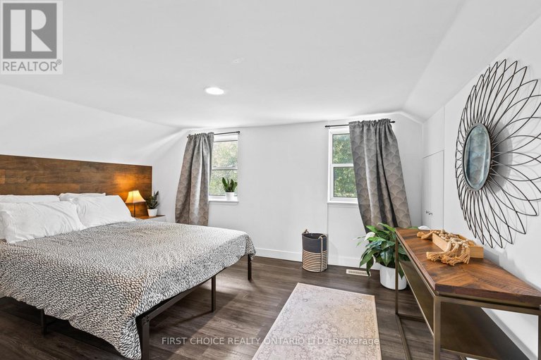 28712297/10-campbell-reid-court/rural-kanata-central/ottawa/ontario/K2K1X7_15
