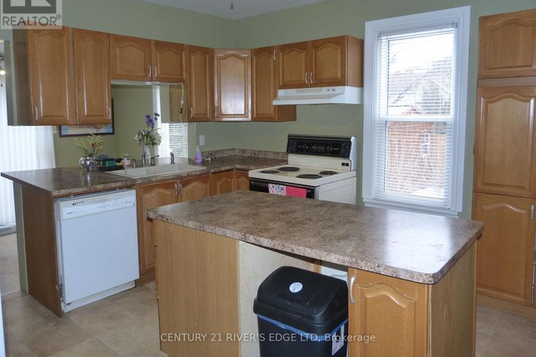 29471578/453-may-street/winchester/north-dundas/ontario/K0C2K0_10