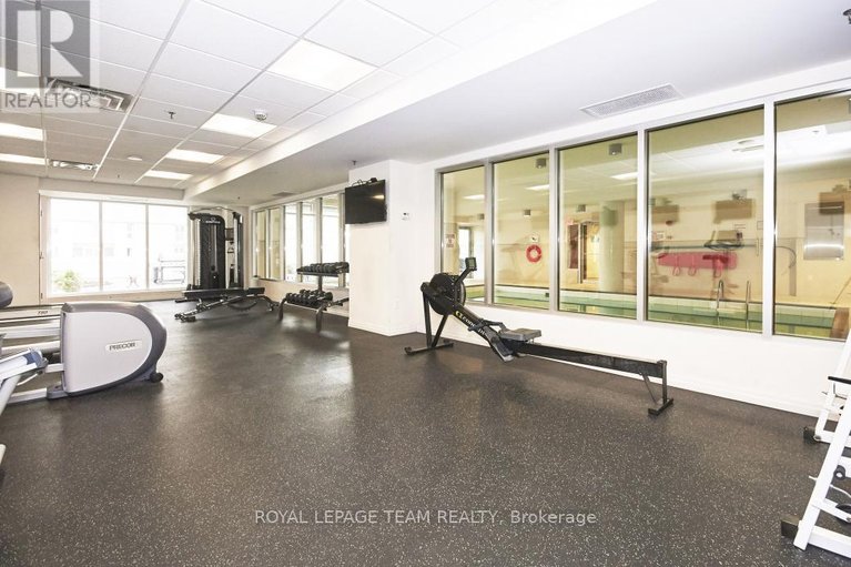 29517496/1303-242-rideau-street/sandy-hill/ottawa/ontario/K1N0B7_11