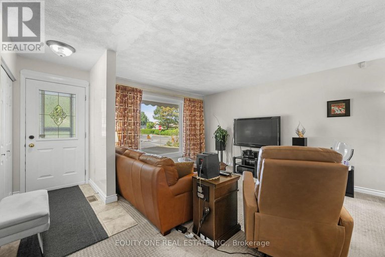 28820512/2-parkside-crescent/meadowlandscrestview/ottawa/ontario/K2G3B5_4