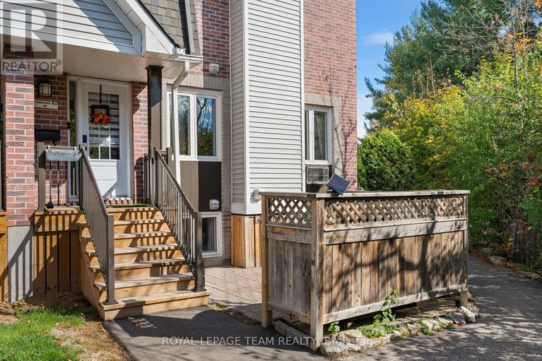 28974832/1-5-timberview-way/westcliffe-estates/ottawa/ontario/K2H9M6_1