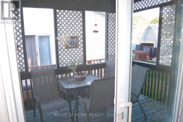 29137685/937-morris-street/town-of-rockland/clarence-rockland/ontario/K4K1N1_14