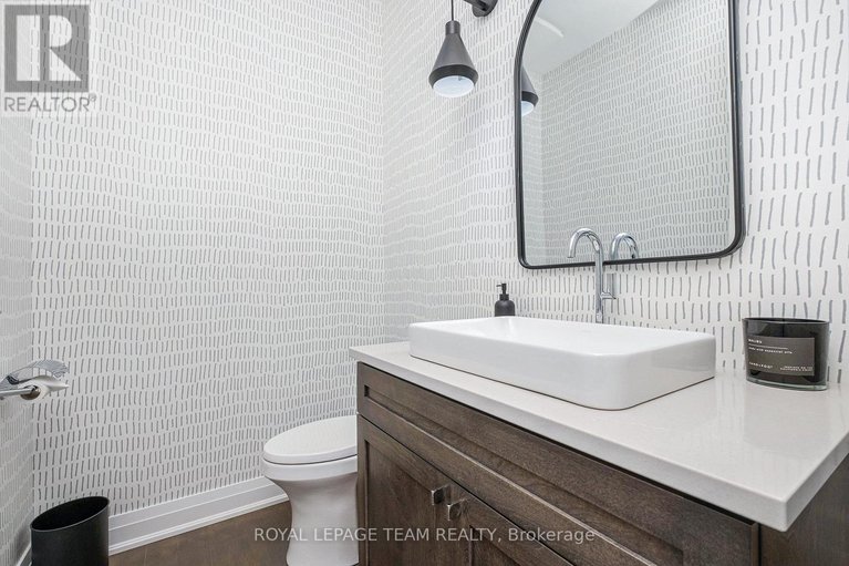 29629033/212-cabrelle-place/manotick-village-manotick-estates/ottawa/ontario/K4M0A9_18