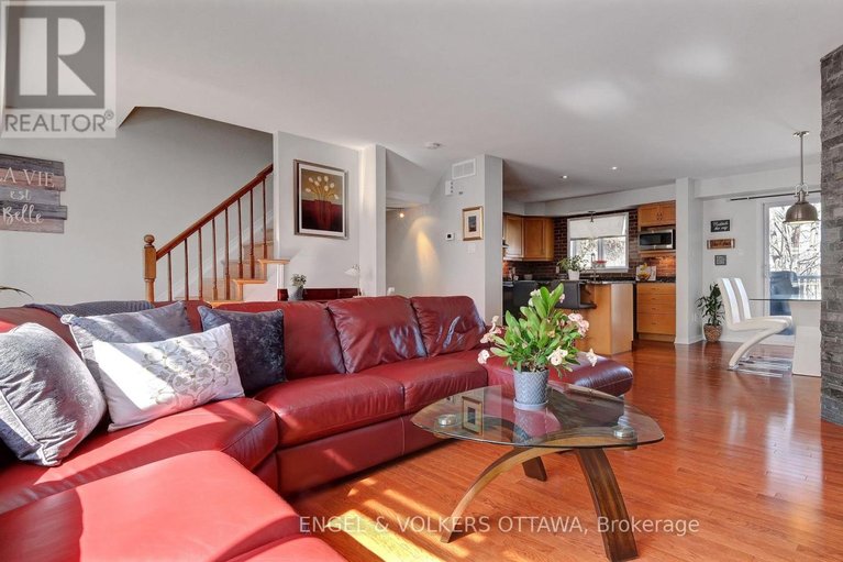 29583335/505-burleigh-private/cyrville/ottawa/ontario/K1J1J9_13