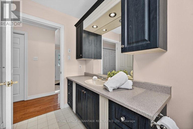 29527085/130-robert-run/drummondnorth-elmsley-north-elmsley-twp/drummondnorth-elmsley/ontario/K7H3C7_24