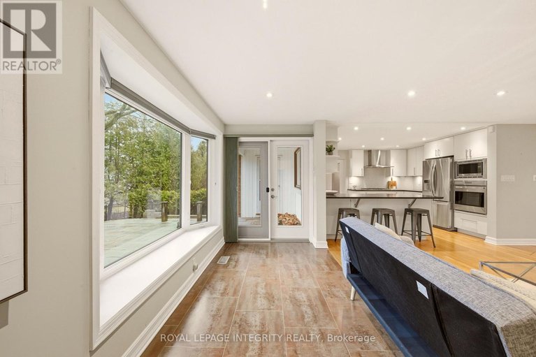 29618053/68-beaver-ridge/city-viewskylinefisher-heightsparkwood-hills/ottawa/ontario/K2E6E4_31