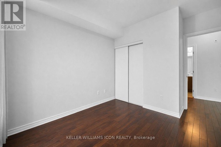 29220427/320-429-kent-street/ottawa-centre/ottawa/ontario/K2P1B5_21