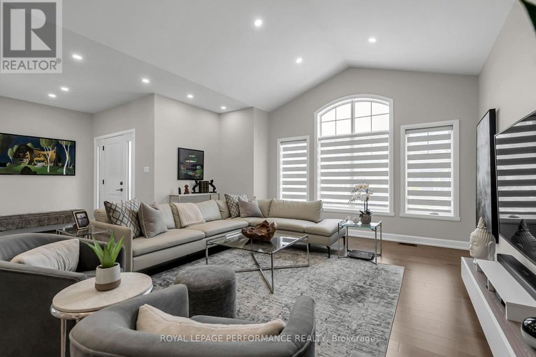 28627551/4-matthew-kieran-crescent/long-sault/south-stormont/ontario/K0C1P0_8