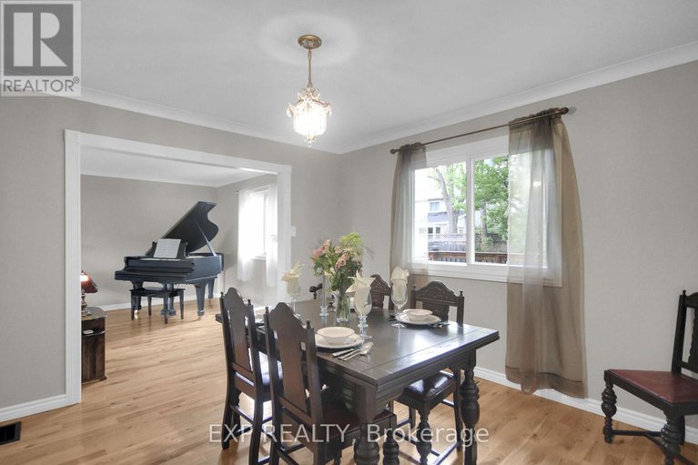 28340674/2001-neepawa-avenue/carlingwood/ottawa/ontario/K2A3L4_18