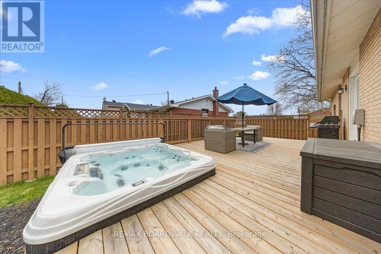 29678419/19-spring-garden-avenue/meadowlandscrestview/ottawa/ontario/K2G3B1_35