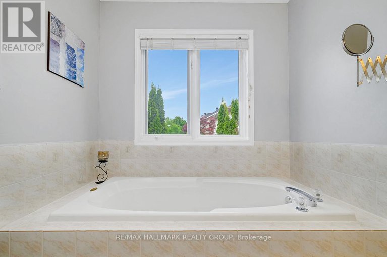 28411639/6-stonepointe-avenue/barrhaven-east/ottawa/ontario/K2G6G3_37
