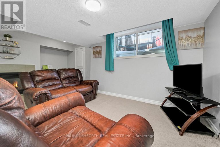 29396767/560-du-pin-rouge-way/mer-bleuebradley-estatesanderson-park/ottawa/ontario/K1W0C4_39