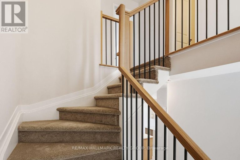 29360426/1924-hawker-private/stittsville-north/ottawa/ontario/K0A1L0_9