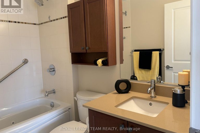 29590131/1104-90-landry-street/vanier/ottawa/ontario/K1L0A9_15