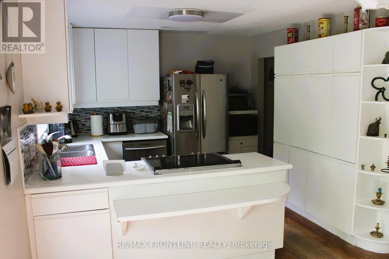 28731654/1943-drummond-concession-4c/drummond-n-elmsley-drummond-twp/drummondnorth-elmsley/ontario/K7H3C8_14