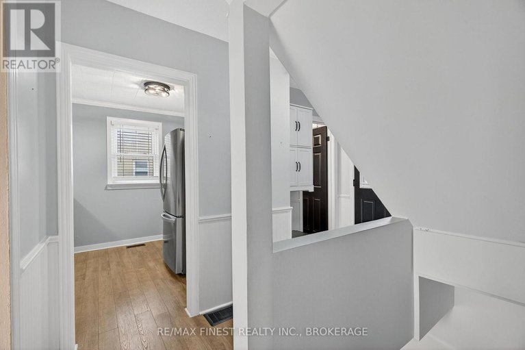 29253949/105-salisbury-avenue/brockville/brockville/ontario/K6V2T6_13