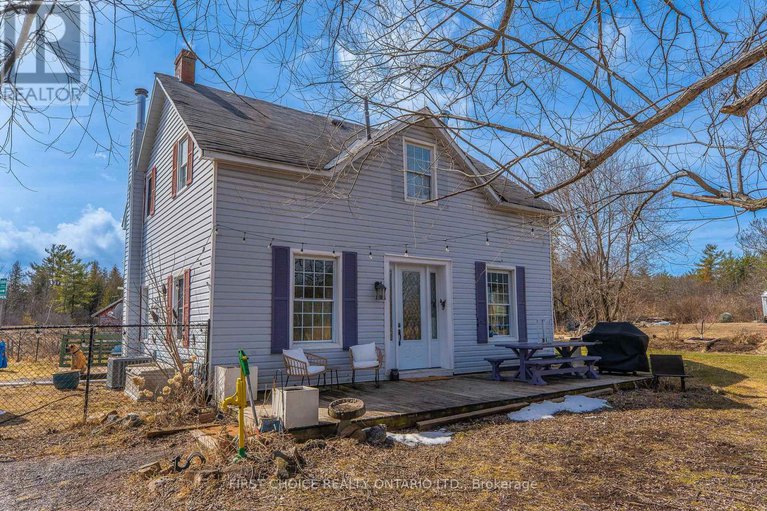 28543961/8-campbell-reid-court/rural-kanata-central/ottawa/ontario/K2K1X7_1