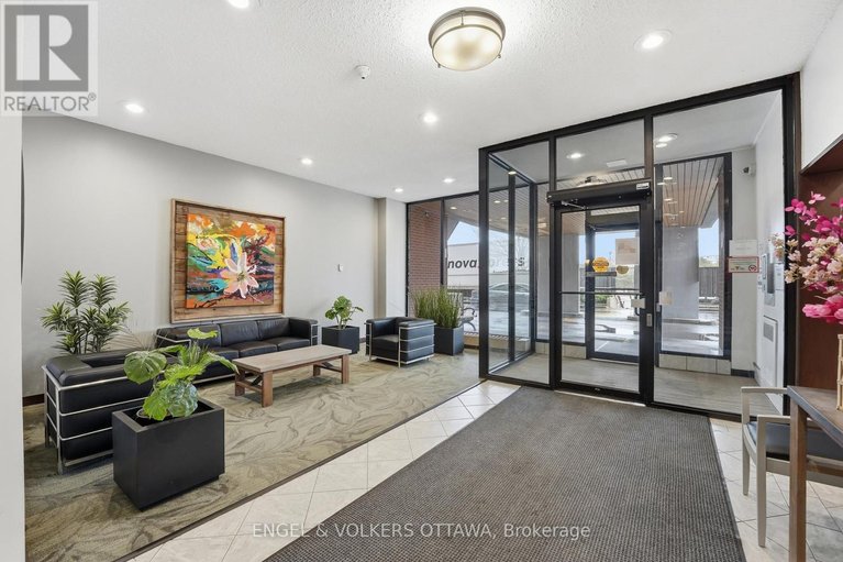 29637517/301-2951-riverside-drive/mooneys-bayriverside-park/ottawa/ontario/K1V8W6_2