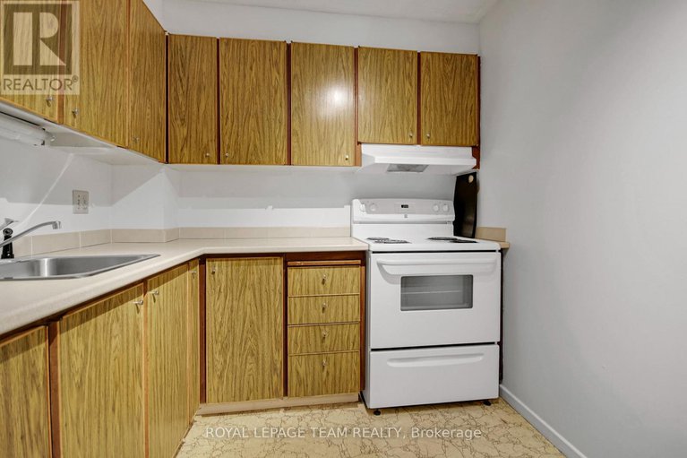 29388098/708-20-chesterton-drive/borden-farmstewart-farmcarleton-heightsparkwood-hills/ottawa/ontario/K2E6Z7_20