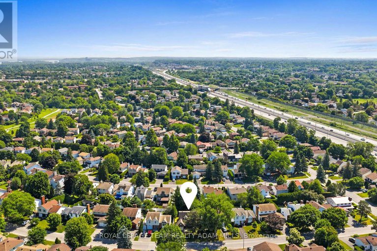 28517736/1205-st-moritz-court/convent-glen-north/ottawa/ontario/K1C2B2_37