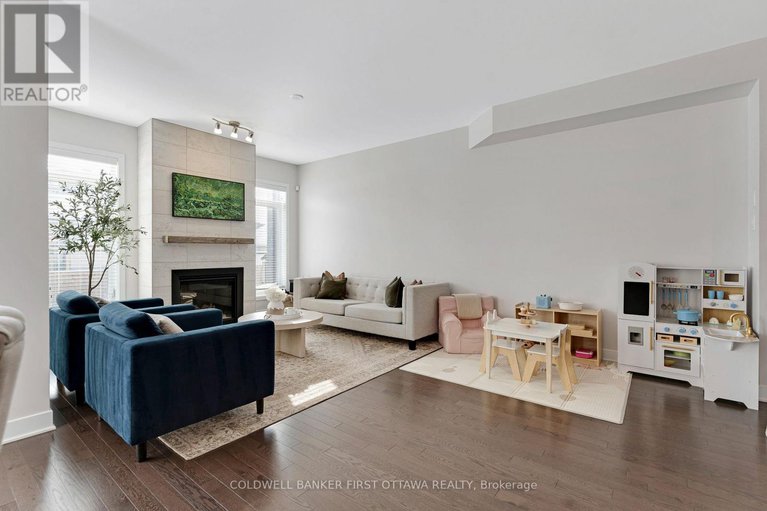 29352953/422-markdale-terrace/riverside-southgloucester-glen/ottawa/ontario/K4M0E2_13