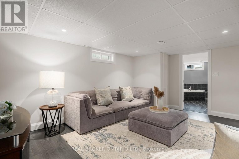 28629016/752-smyth-road/elmvale-acres/ottawa/ontario/K1G1P1_33