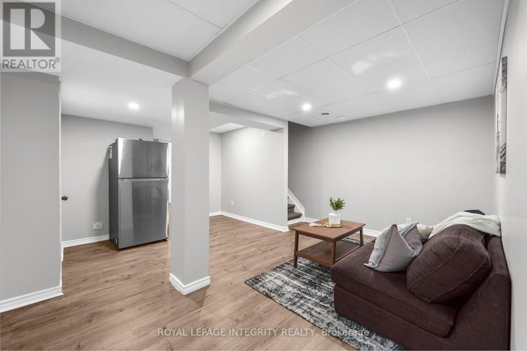 28586638/4463-shoreline-drive/riverside-southgloucester-glen/ottawa/ontario/K1V1R7_29