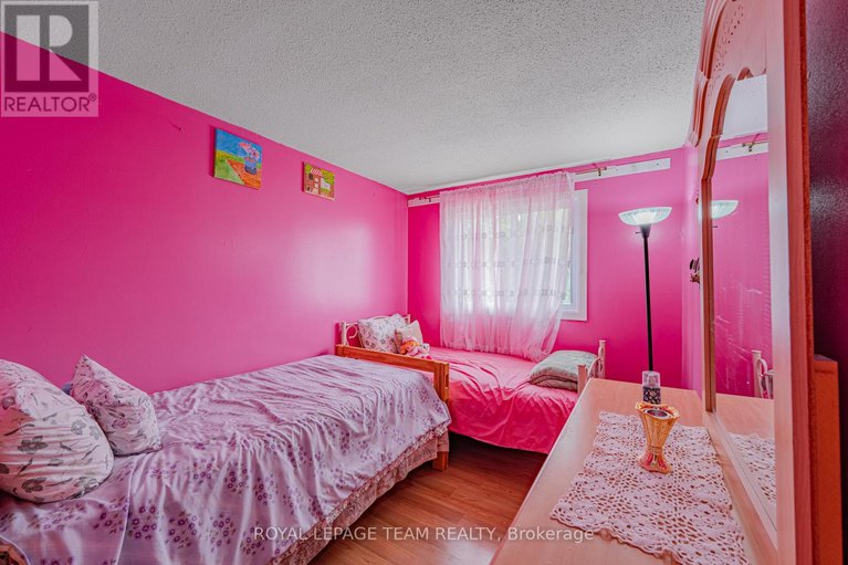 28757718/1461-murdock-gate/cyrville/ottawa/ontario/K1J8R4_17