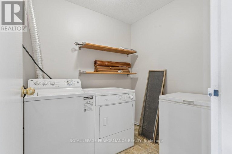 29515522/26-1096-blasdell-avenue/manor-park/ottawa/ontario/K1K0C3_31