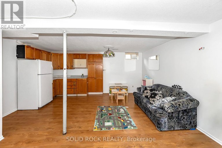 28622549/348-monica-crescent/bilberry-creekqueenswood-heights/ottawa/ontario/K1E3N5_26