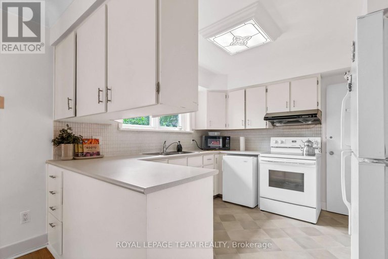 28603549/1916-alta-vista-drive/faircrest-heights/ottawa/ontario/K1H7K6_11