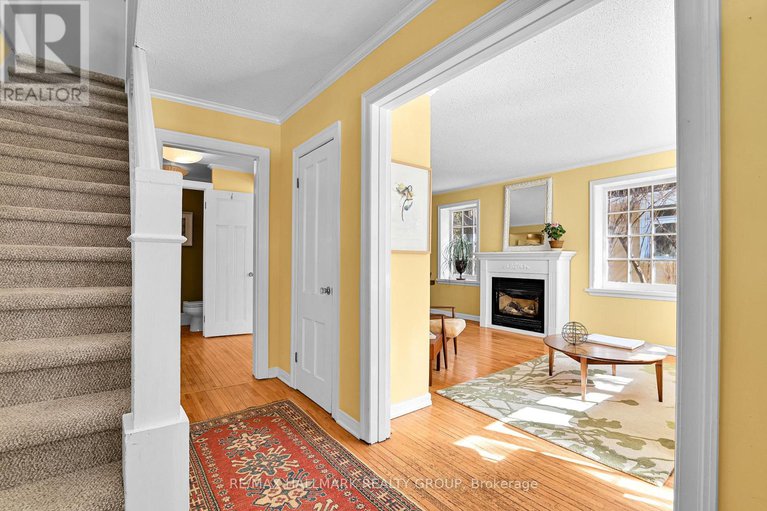 29437616/9-rock-avenue/lindenlea/ottawa/ontario/K1M1A5_5