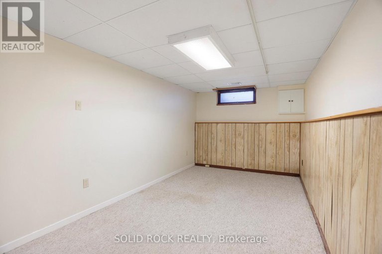 29379153/18-35-thistledown-court/pheasant-run/ottawa/ontario/K2J1J4_27