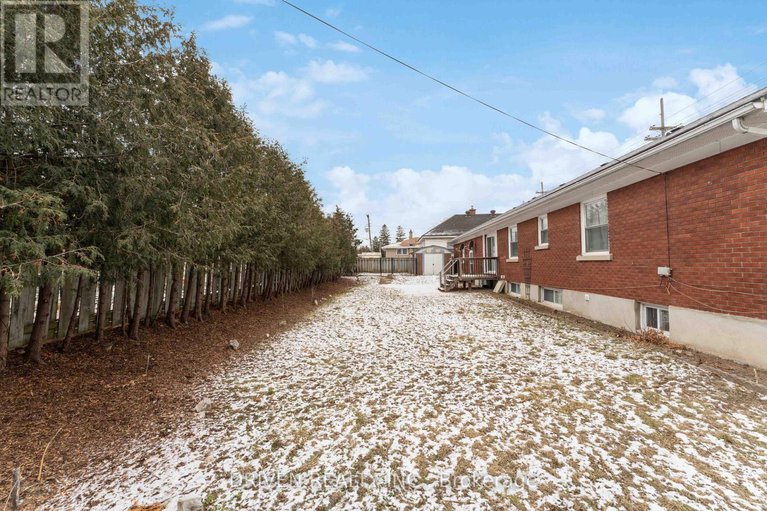 29237590/1266-walkley-road/ellwood/ottawa/ontario/K1V6P7_40