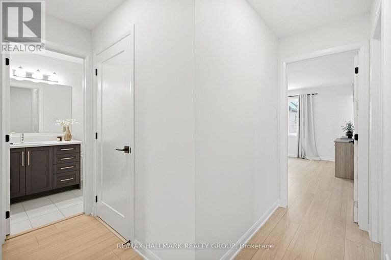 29389527/120-lynn-coulter-street/half-moon-bay/ottawa/ontario/K2J7C5_25