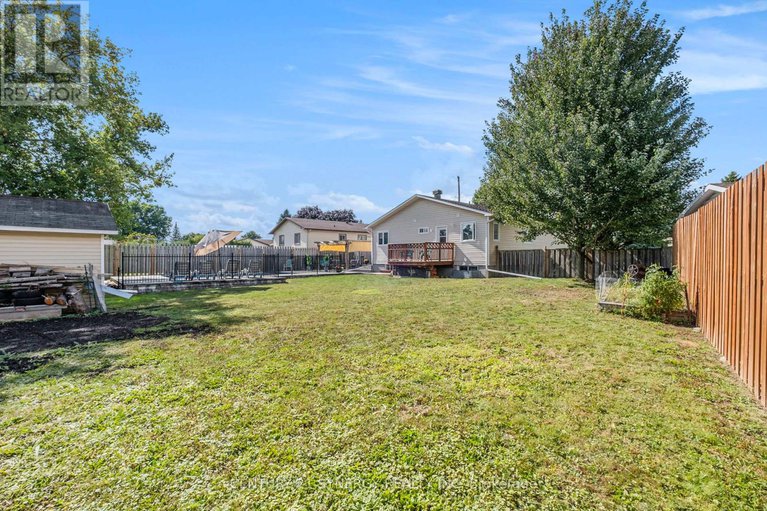 28799335/24-menard-street/embrun/russell/ontario/K0A1W1_35