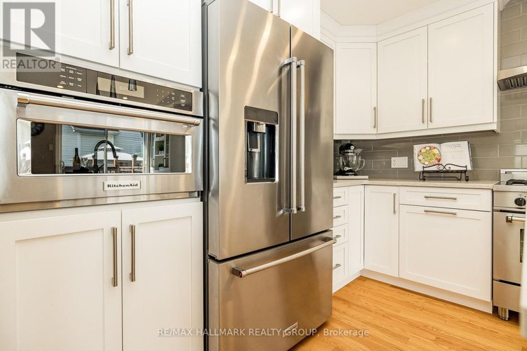 28620825/4-gros-morne-court/bridlewood/ottawa/ontario/K2M2W7_16