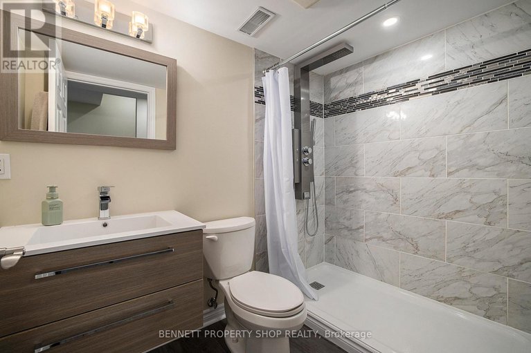 28082765/107-bandelier-way/stittsville-north/ottawa/ontario/K2S0C3_17