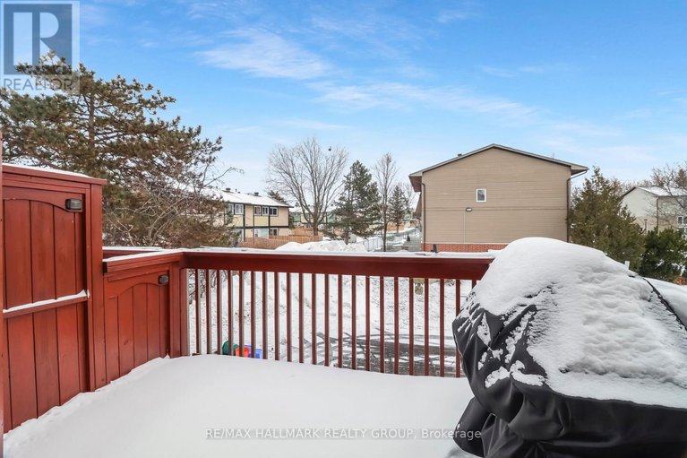 29211588/3205-uplands-drive/hunt-club-woods/ottawa/ontario/K1V9T3_13