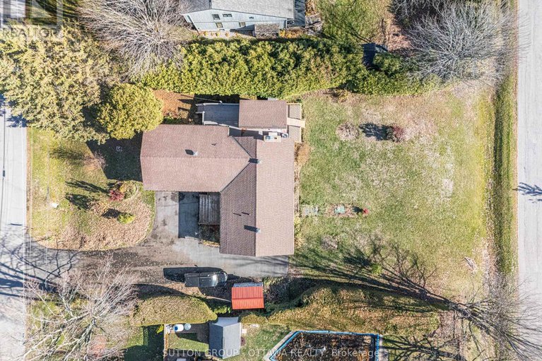 29047686/1218-upton-road/manotick-south-to-roger-stevens/ottawa/ontario/K4M1B3_34